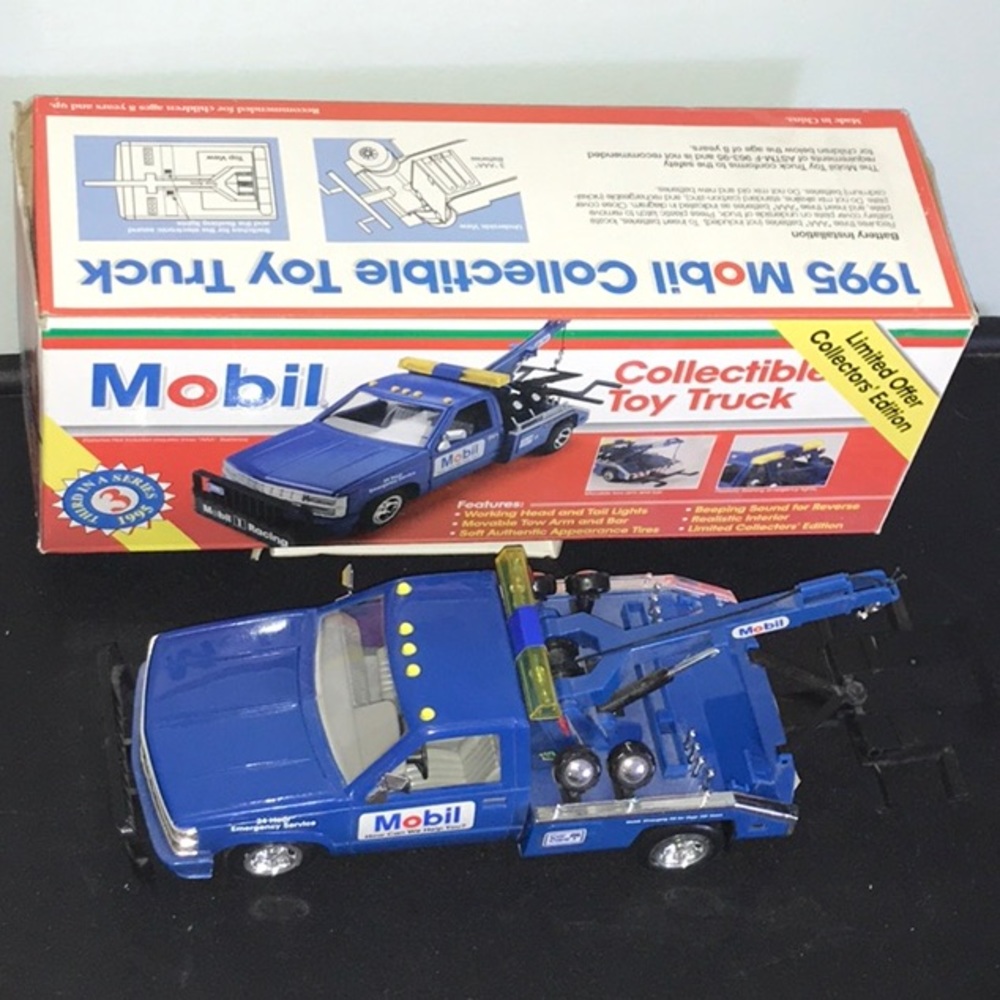 1995 MOBIL COLLECTION TOY TRUCK